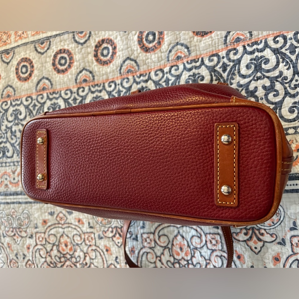 Dooney & Bourke Red Pebble Leather purse - Picture 3 of 4